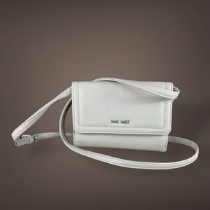 Nine West Crossbody Wallet Clutch Taupe Faux Pebble‎ Leather Organizer Bag